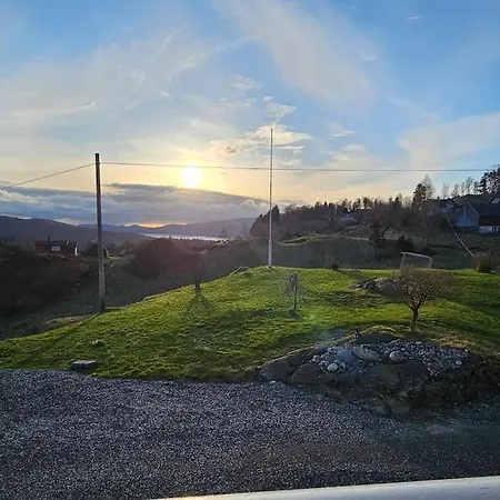 Hus Pa Rosland Gard Bysheim