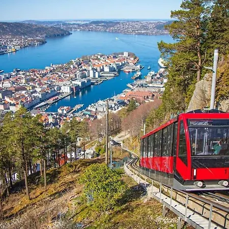 Hus Pa Rosland Gard *