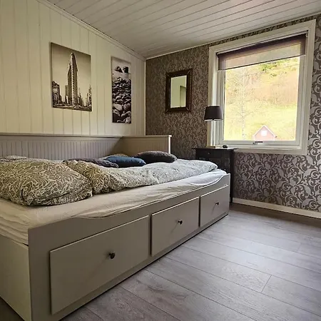 Hus Pa Rosland Gard Villa